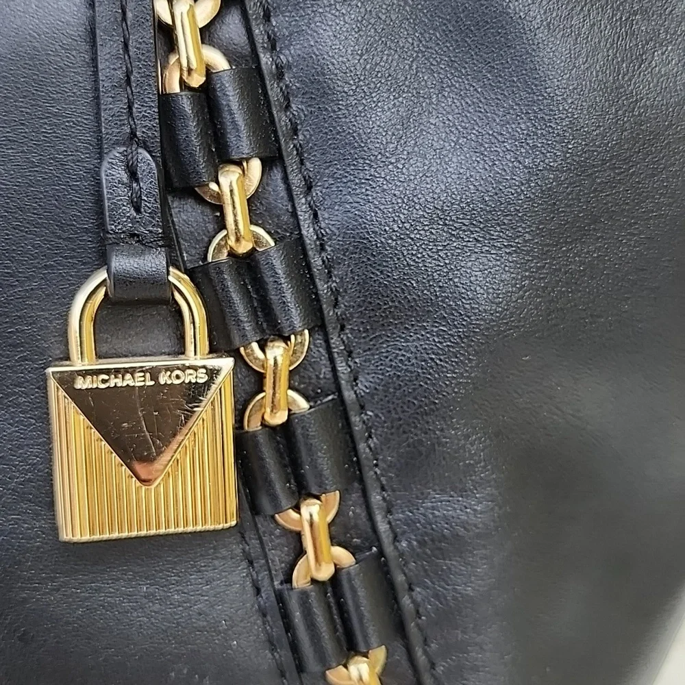 MICHAEL KORS Sadie Leather Satchel Black Leather Chain‎ Lock Crossbody Purse Bag